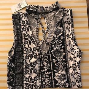 FASHION-NOVA CROP TOP